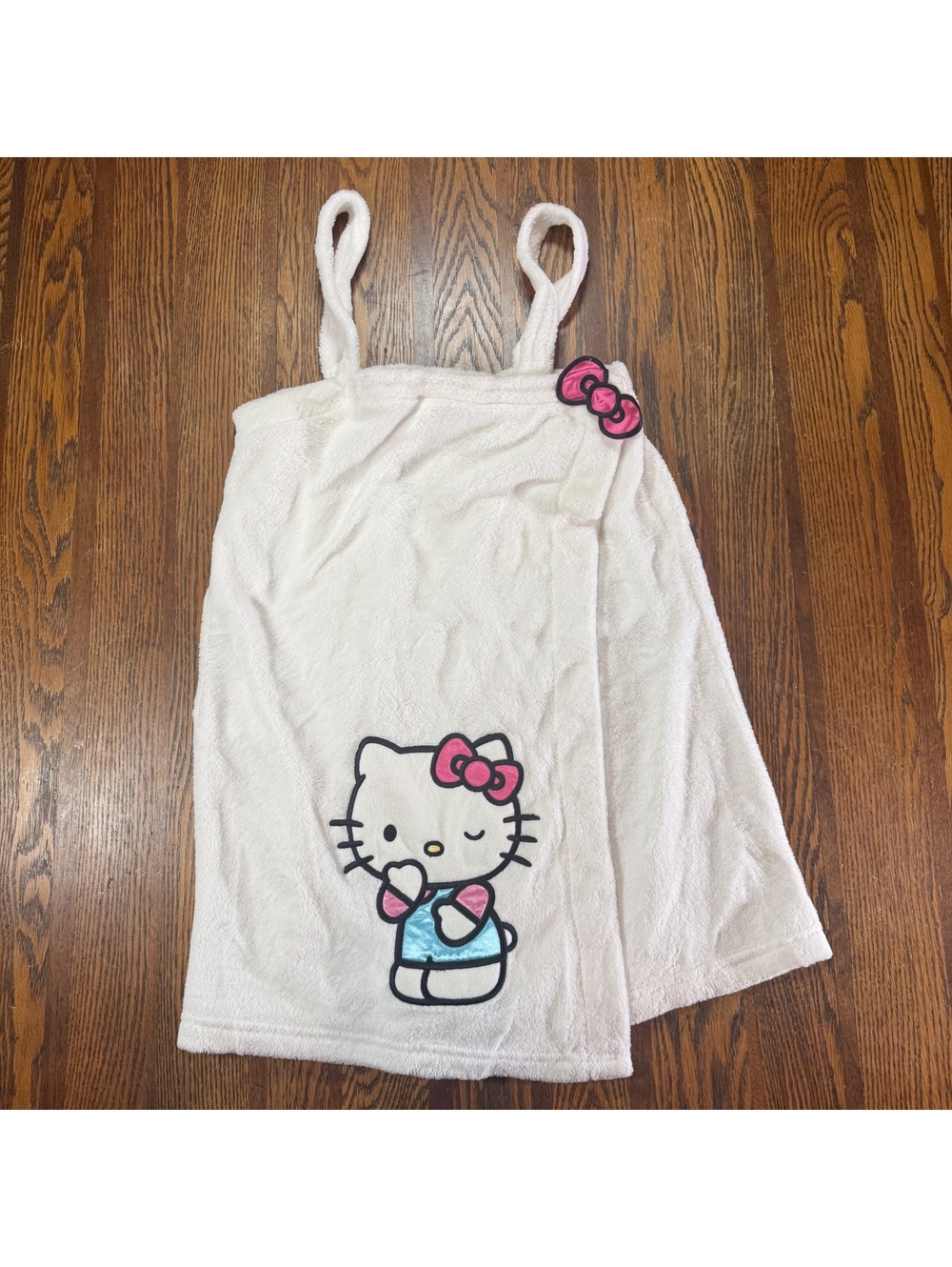 Hello Kitty Plush Bath Wrap Robe Size S/M White Sleepwear